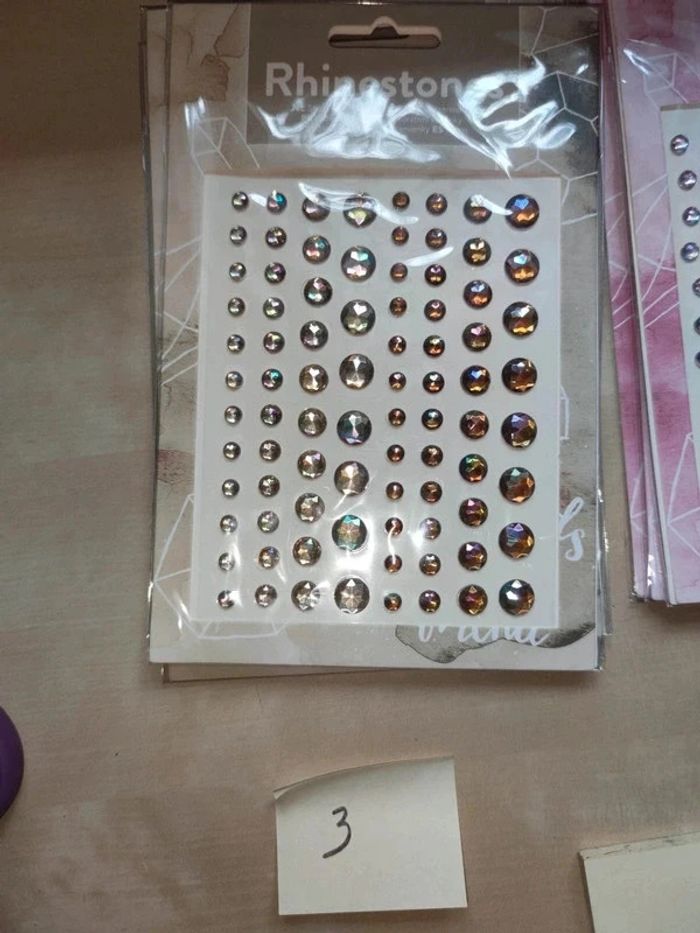 Lot de strass autocollants