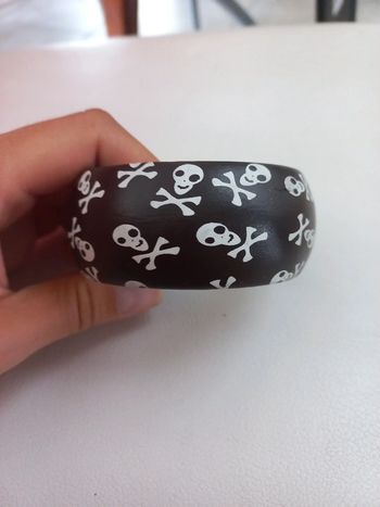 Bracelet manchette têtes de mort marron foncé