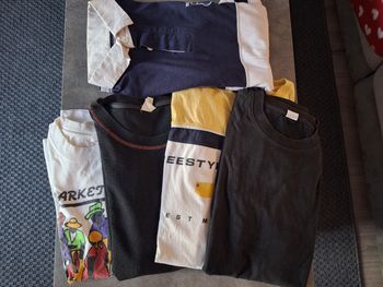 Lot 4 t-shirts + 1 polo cadeau