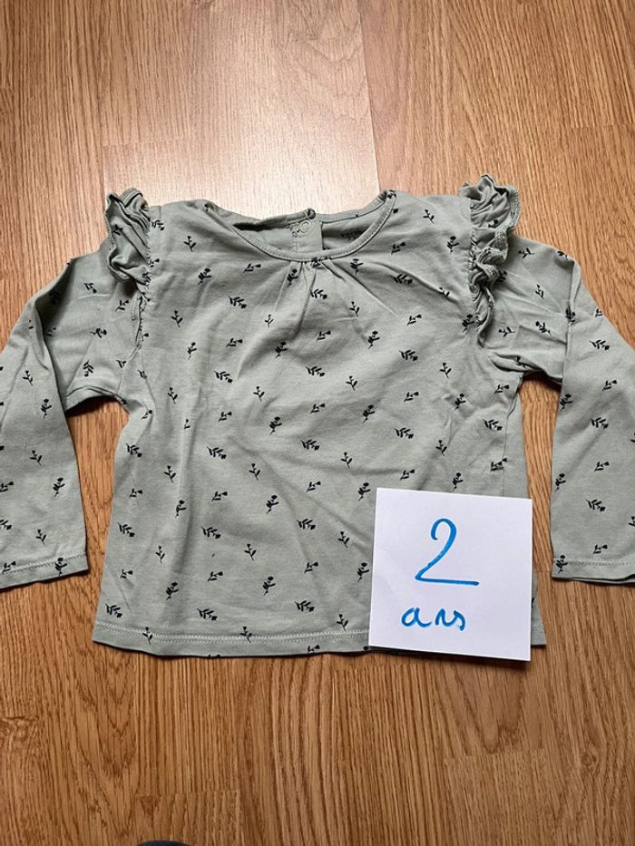 T-shirt ML Vertbaudet 2 ans TBE