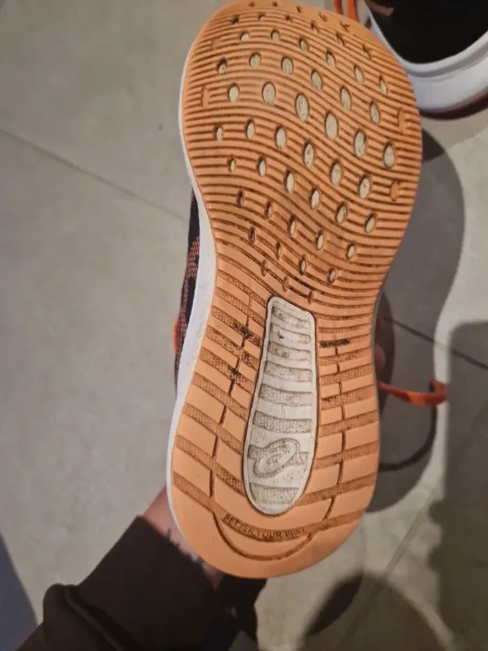 Basket asics noir et corail taille 35.5 - photo numéro 9