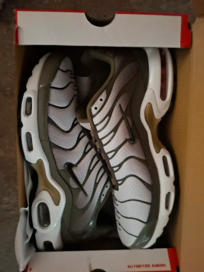 Basket nike tn neuve