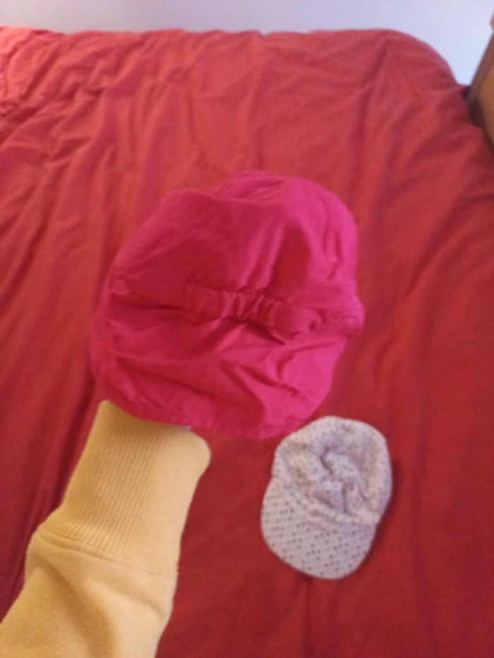 Lot 2 casquettes fille 6 à 12 mois - photo numéro 2