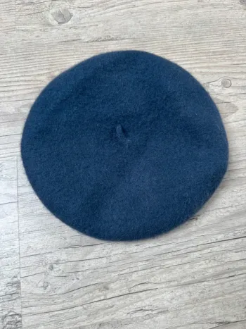 Béret en laine bleu marine 6-8ans NSE