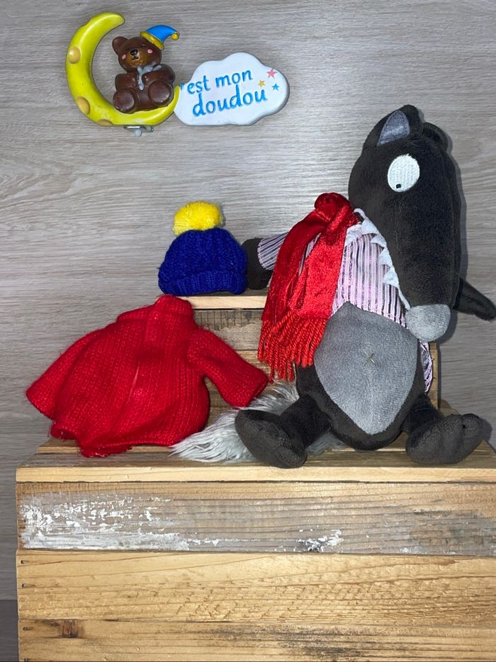 POP01 doudou loup avec vêtements