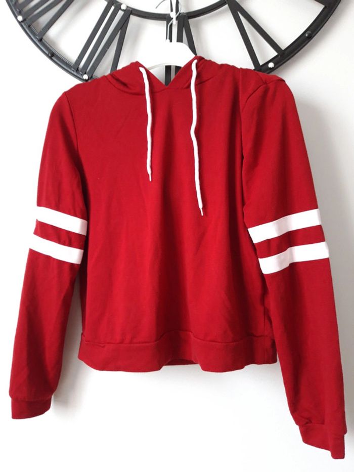 Tee shirt a capuche