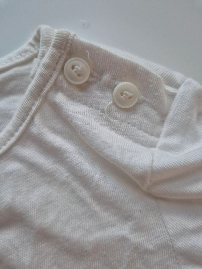 T-shirt manches longues Kiabi taille 3 mois 62 cm - photo numéro 4