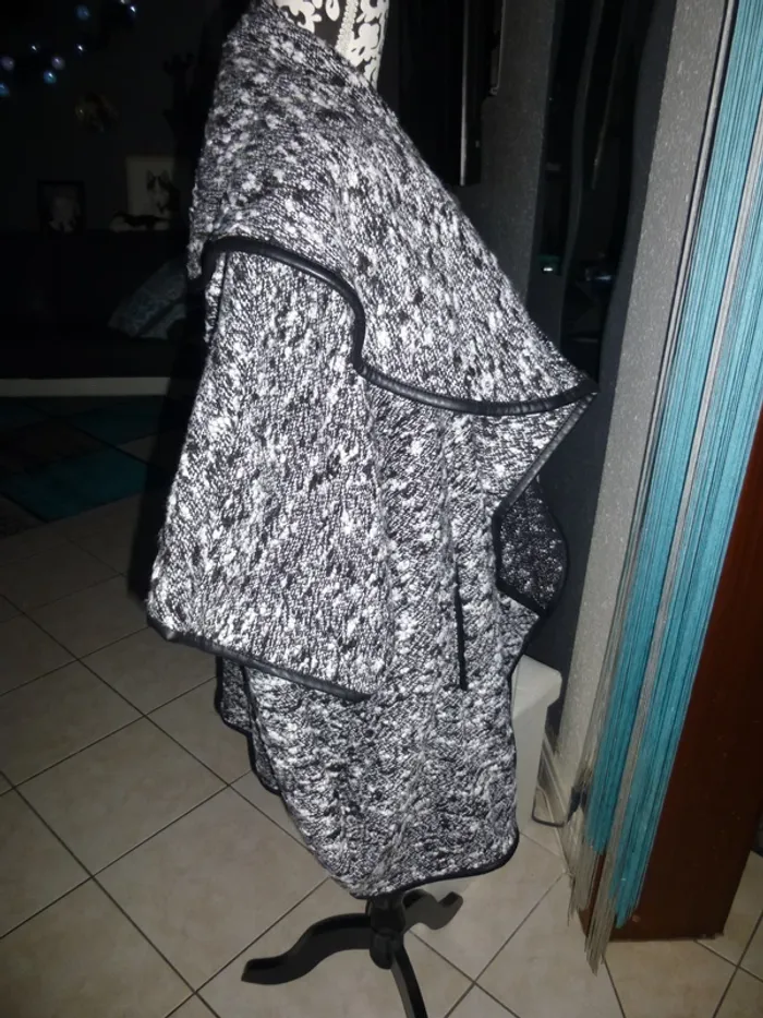 impeccable manteau veste noir moucheté cache cache taille 3 - photo numéro 2