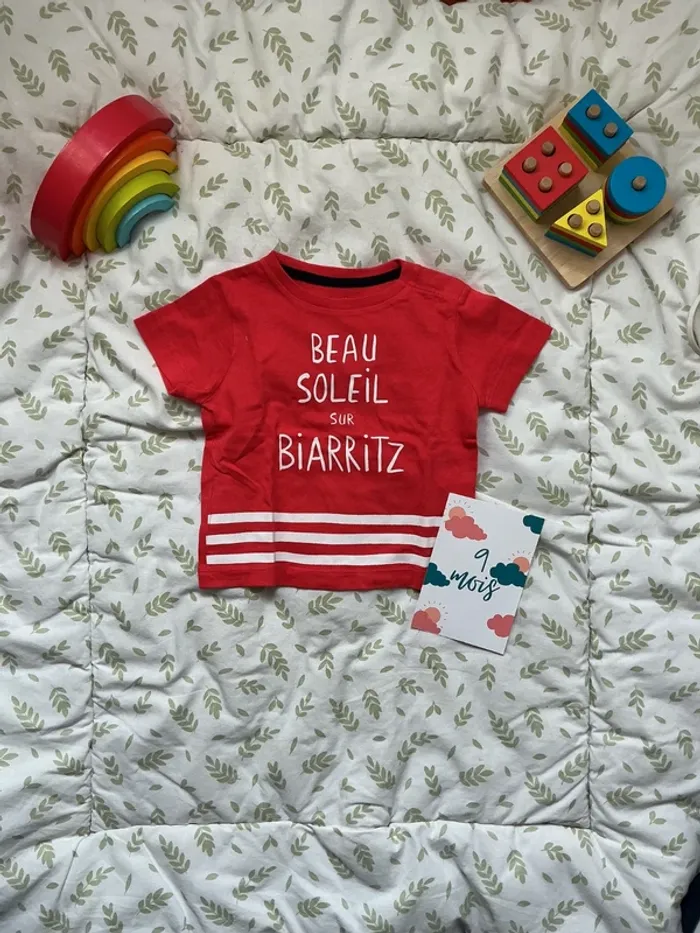 teeshirt manches courtes rouge inscription devant 9 mois bout'chou