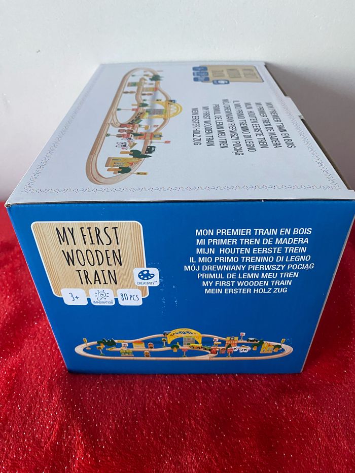Mon premier train en bois neuf - photo numéro 5