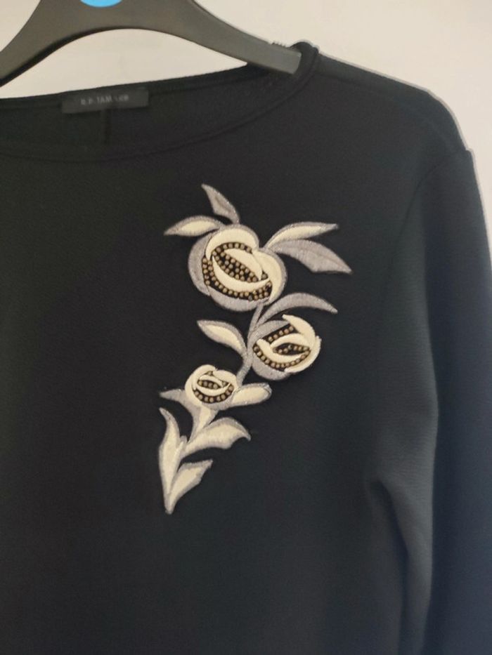Haut noir taille S - photo numéro 3