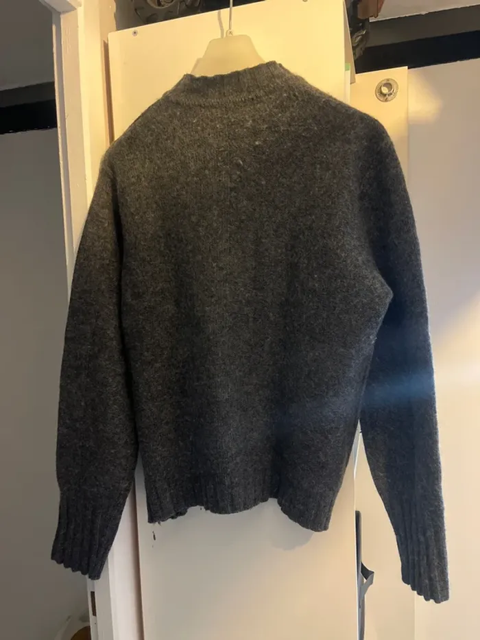 Pull gris - photo numéro 3