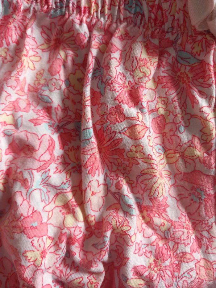 Short rose à fleurs 🌸 12-18 mois GAP très bon état - photo numéro 3