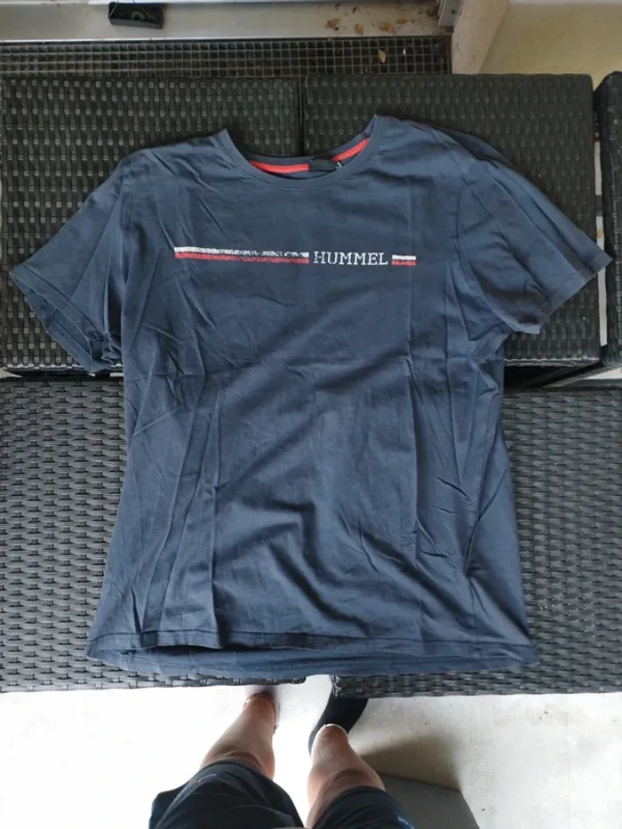 Tee shirt