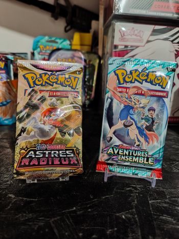 Booster pokémon Astres Radieux et Aventure Ensemble Neuf scellé.