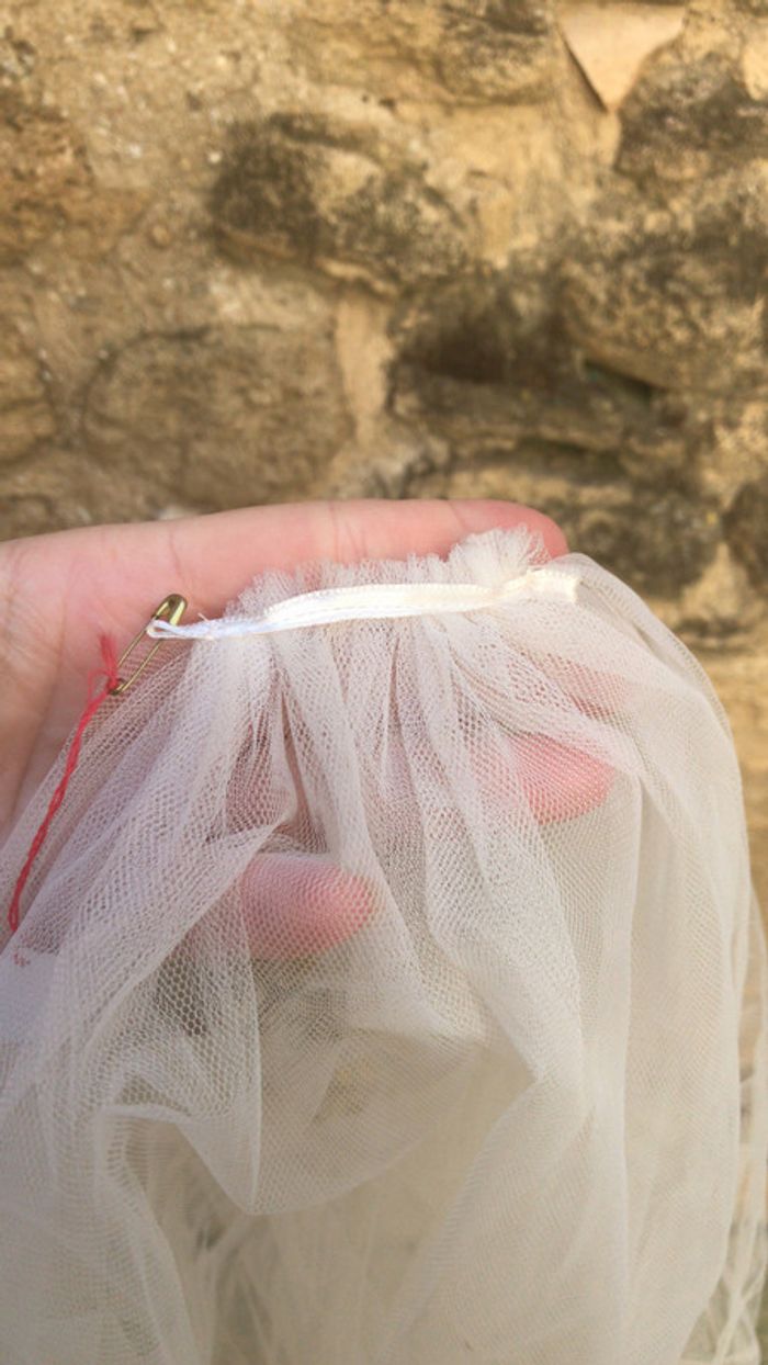 Voile écru avec strass - photo numéro 5