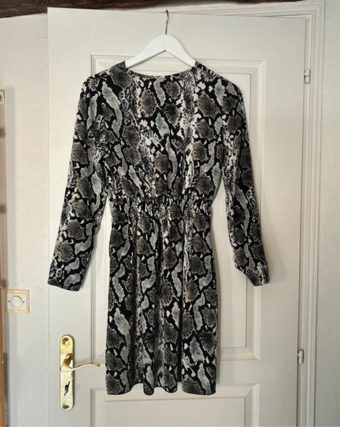 Robe courte - photo numéro 2
