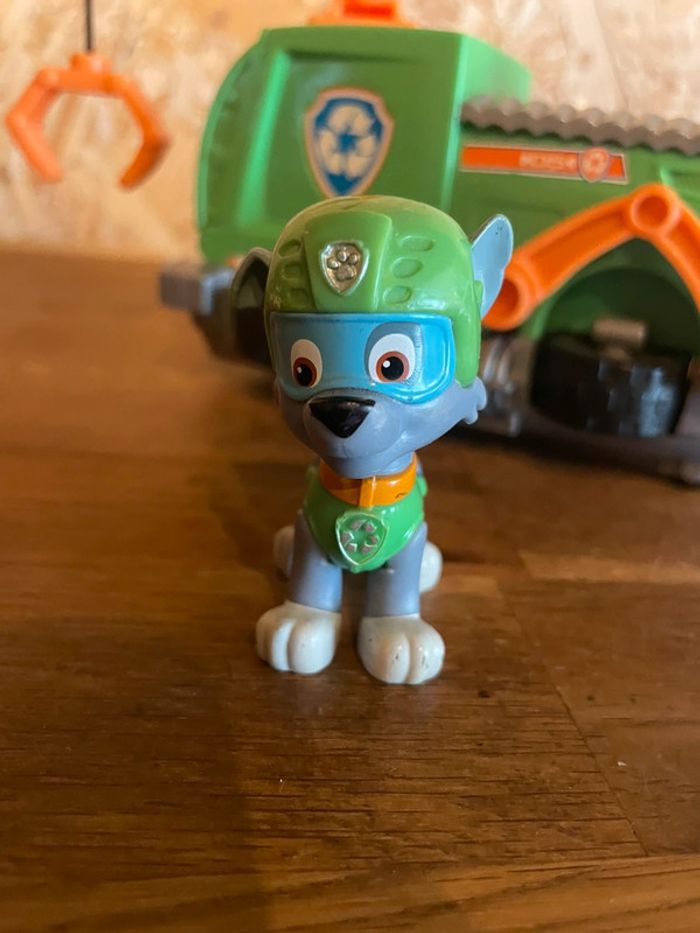 Idée cadeau 🎁 figurine Rocky et son véhicule de la Pat Patrouille - photo numéro 3