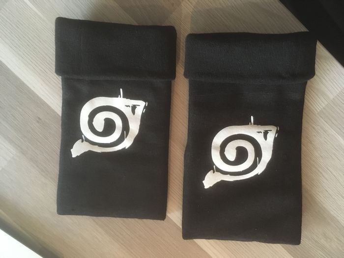 Paire de mitaines Naruto symbole de Konoha