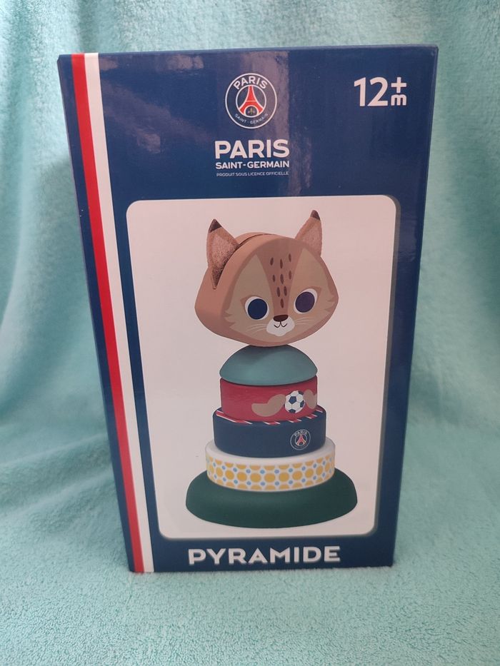 Pyramide en bois Paris Saint Germain - Baghera