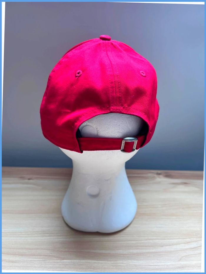 Casquette New Era Rouge avec broderie - photo numéro 5