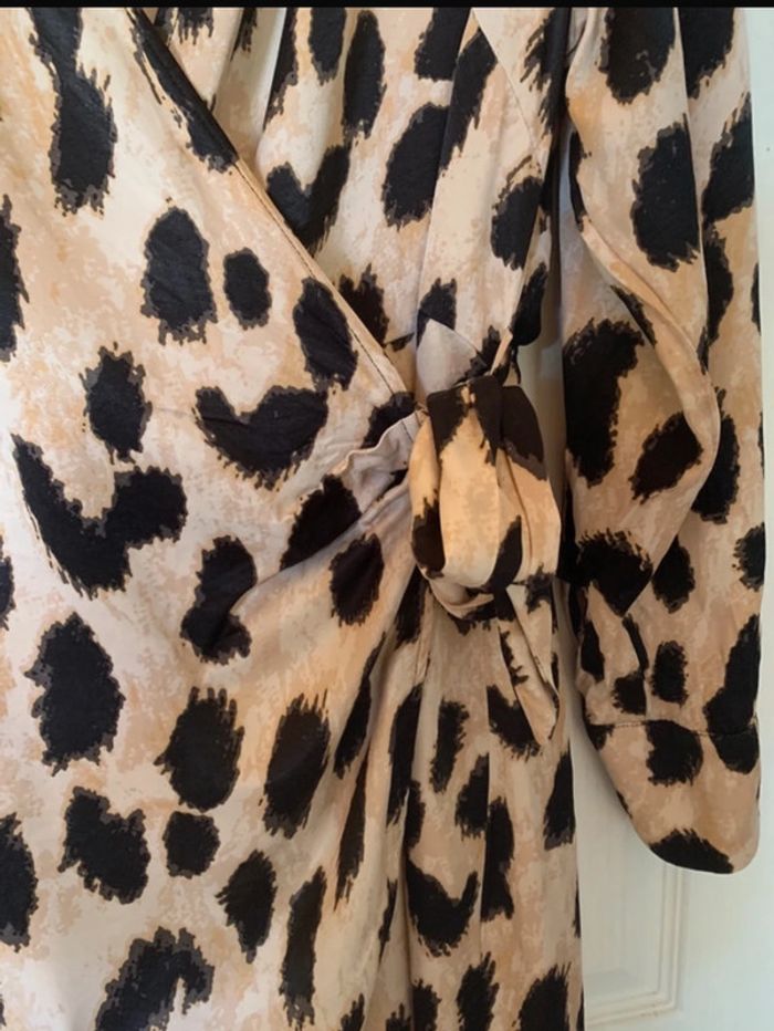 Robe léopard H&M T40 - photo numéro 2