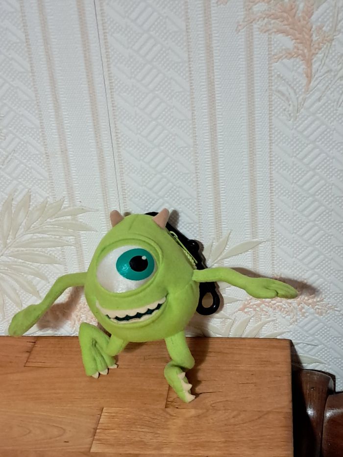 Peluche-livre Disney Pixar