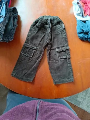 Enfant 212- Pantalon 24 mois, boutchou
