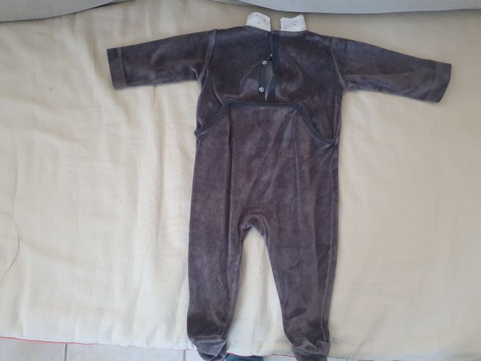 Lot de 3 pyjamas grenouillère 9 mois - photo numéro 7