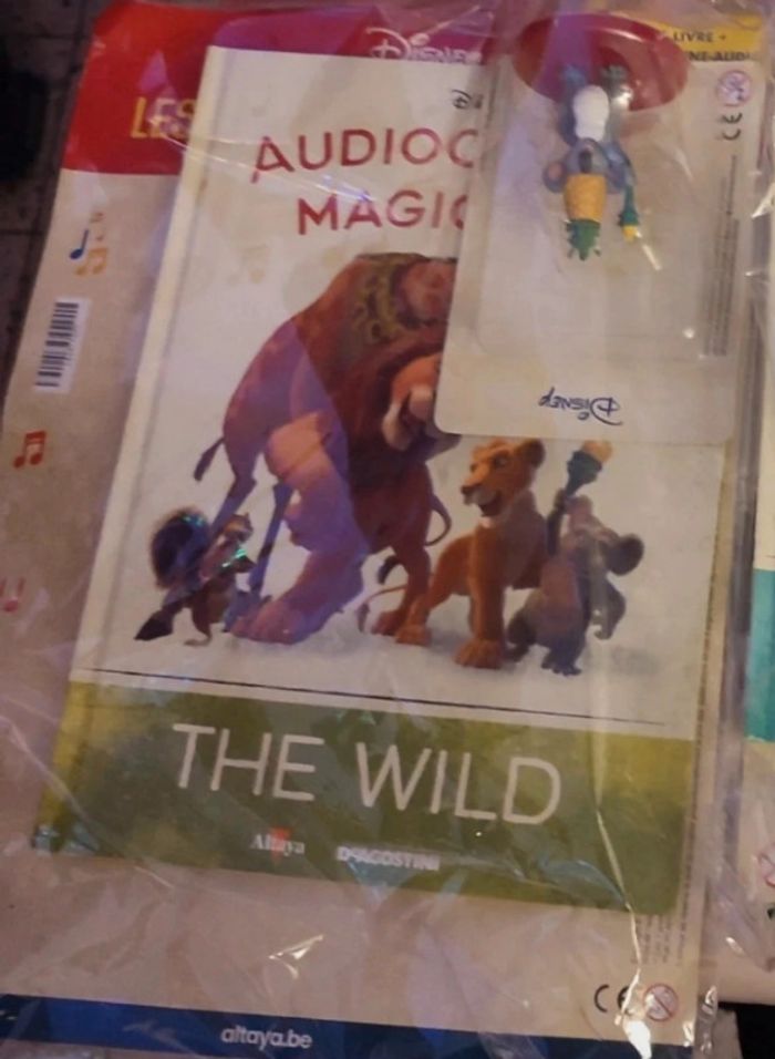 Livre et figurine 43 neufs des audiocontes Magiques altaya audio conte audio compte disney