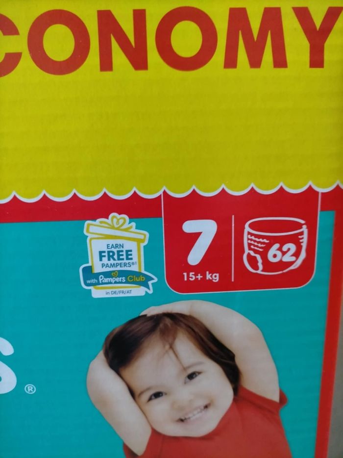 Lot couches pampers baby dry pants taille 7 - photo numéro 2