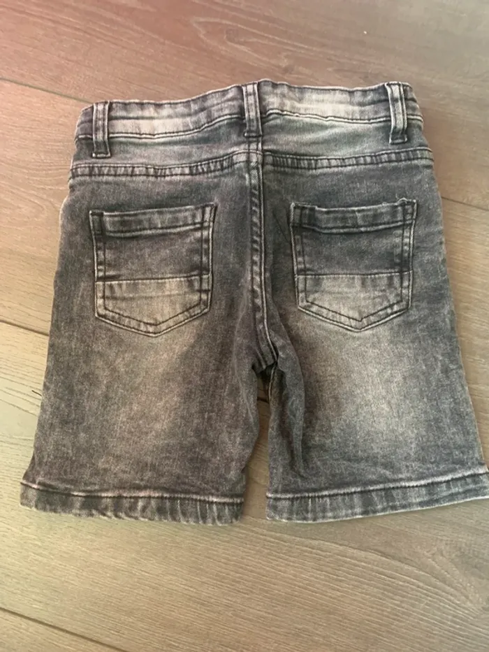 Short en jeans 5 ans - photo numéro 3