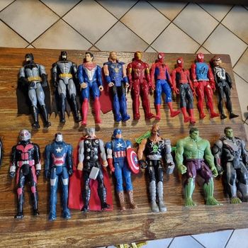 figurine MARVEL au choix  30 cm