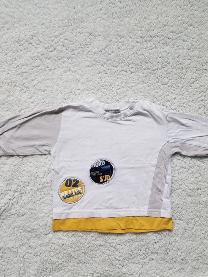 Polo taille 2 ans taché