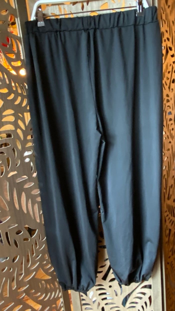 Pantalon noir fluide avec ouverture sur les côtés – Taille XXL - photo numéro 5