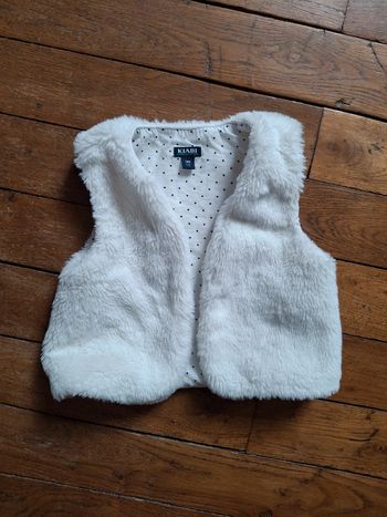 Gilet moumoute tout doux 18 mois fille comme neuf