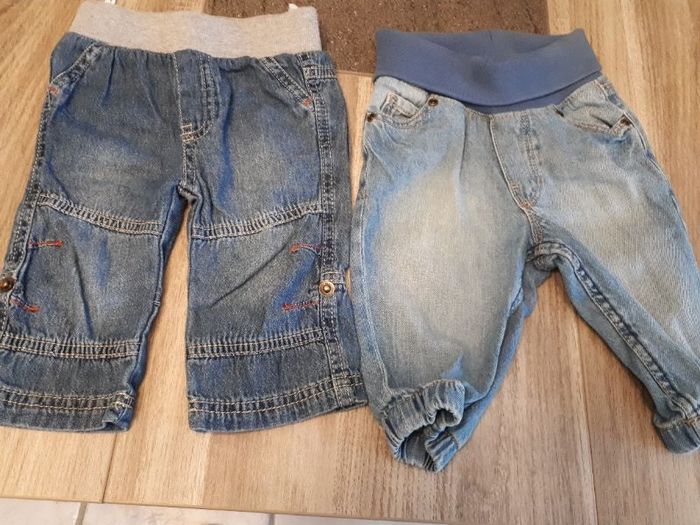 Lot 2 pantalons jean 4-6 mois