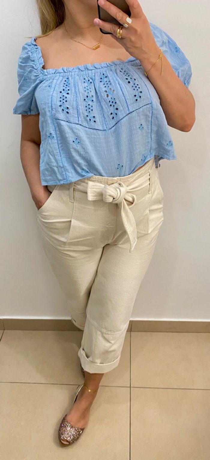 Blouse ZARA courte brodée Taille M-L - photo numéro 2