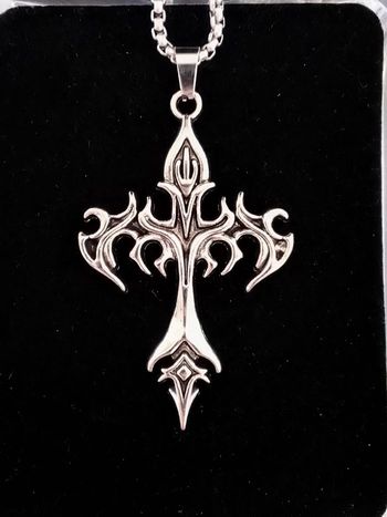 Chaîne + pendentif gothique