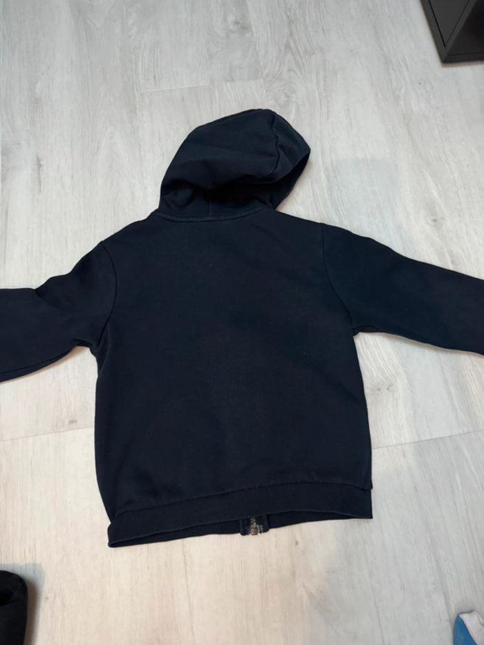 Lot Sweat zippé kiabi 6 ans - photo numéro 8