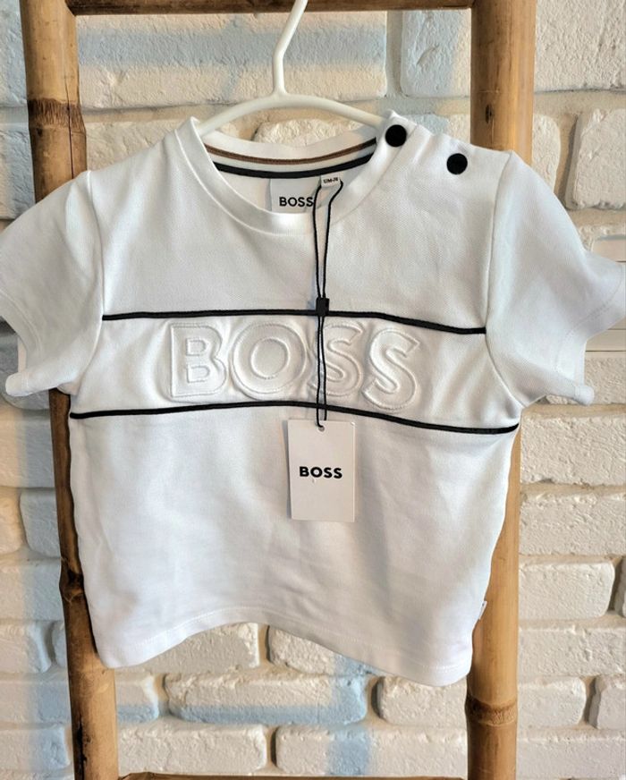 Teeshirt type polo blanc taille 12 mois BOSS neuf