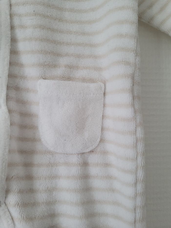 Pyjama velours blanc beige Vertbaudet 1 mois TBE - photo numéro 3