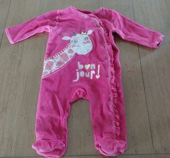 Pyjama velours fille 6mois en bon état