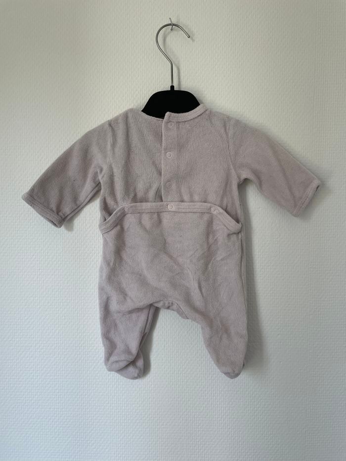 Pyjama 1 mois - photo numéro 2