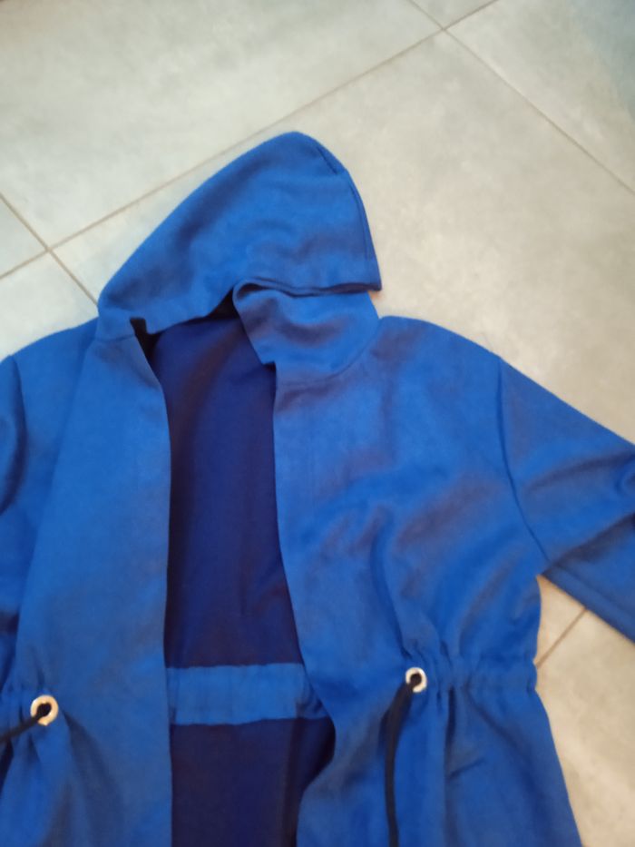 trench à capuche en suédine bleu électrique neuf new collection - photo numéro 3