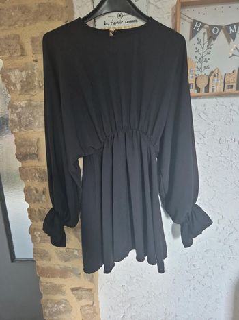 Magnifique robe mini noire manches ballons Made in Italy taille 42/44
