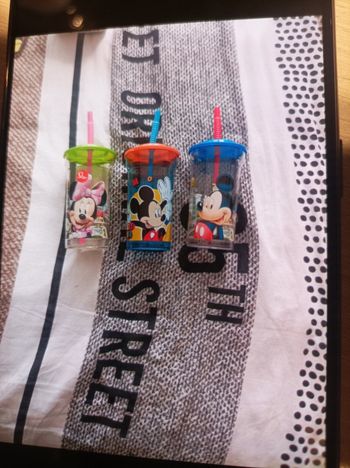 Lot de gobelets Mickey