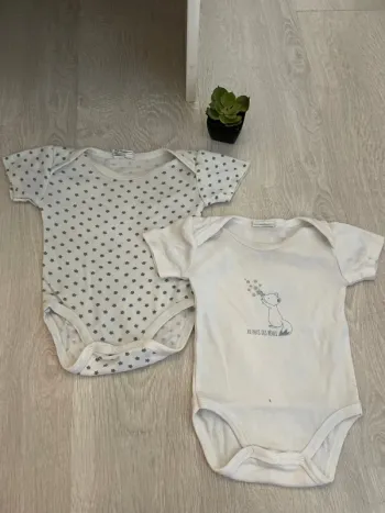 Lot de 2 body 3 mois