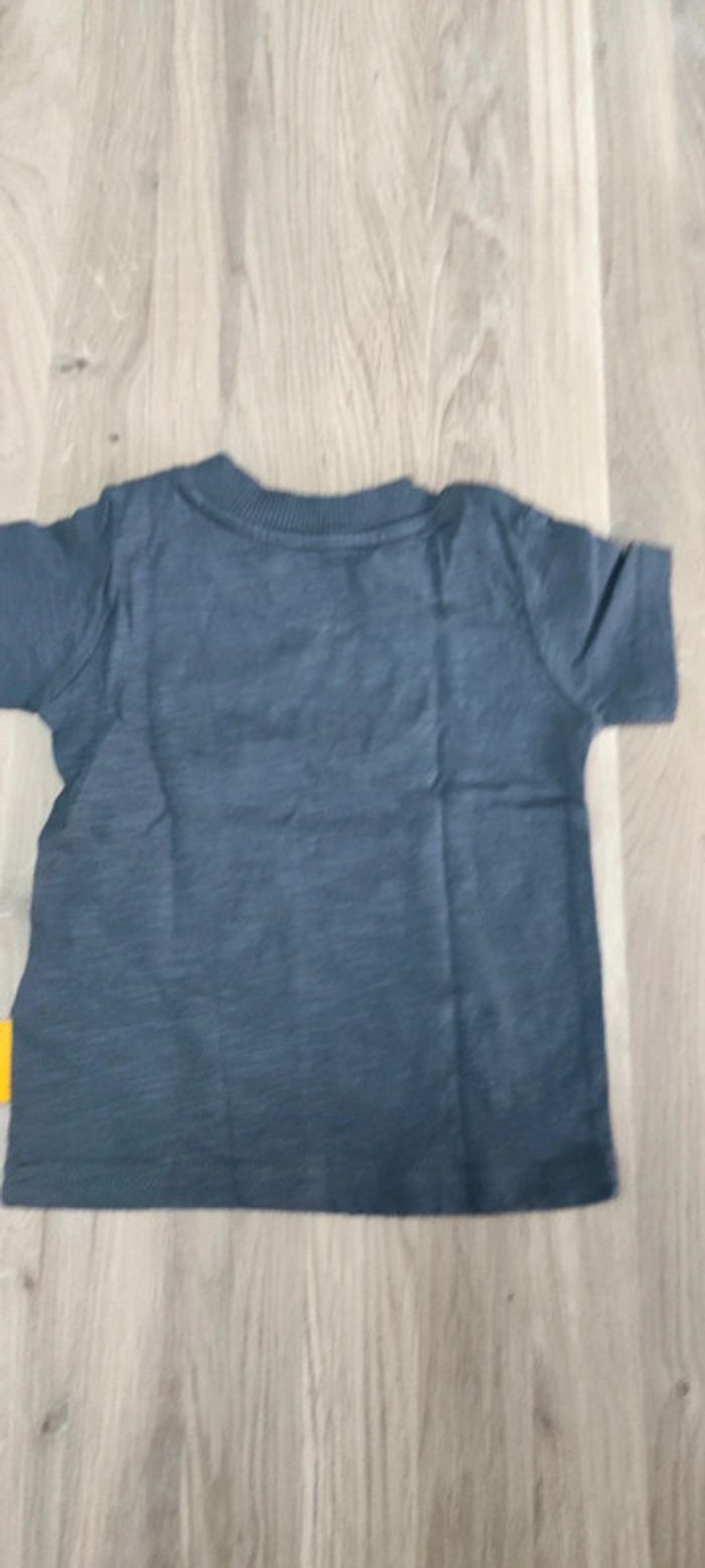 Tee shirt Mickey 0-3 mois 62 cm - photo numéro 4