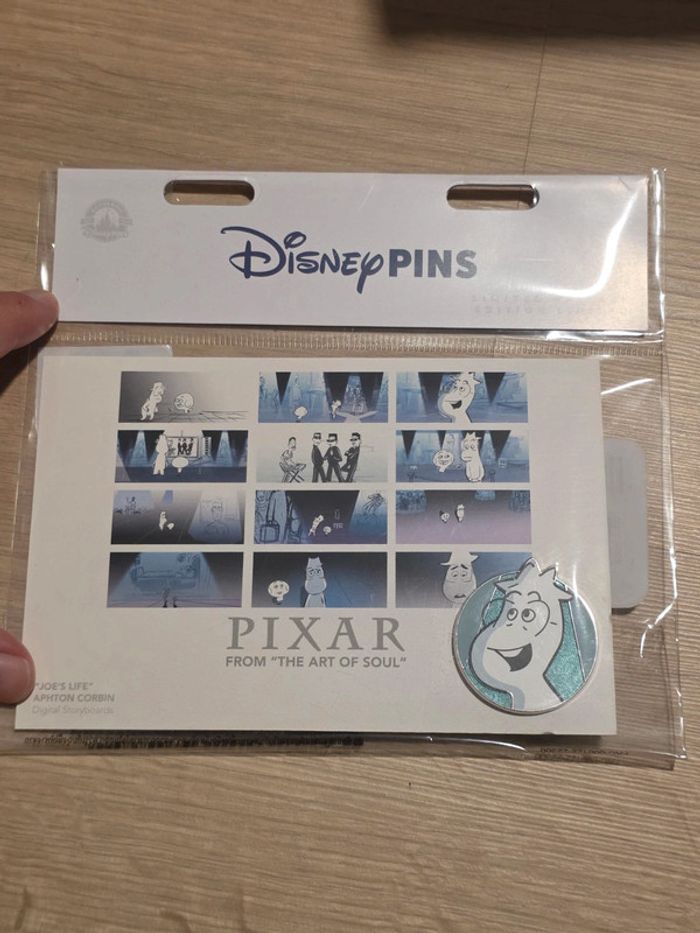 Pins PIXAR